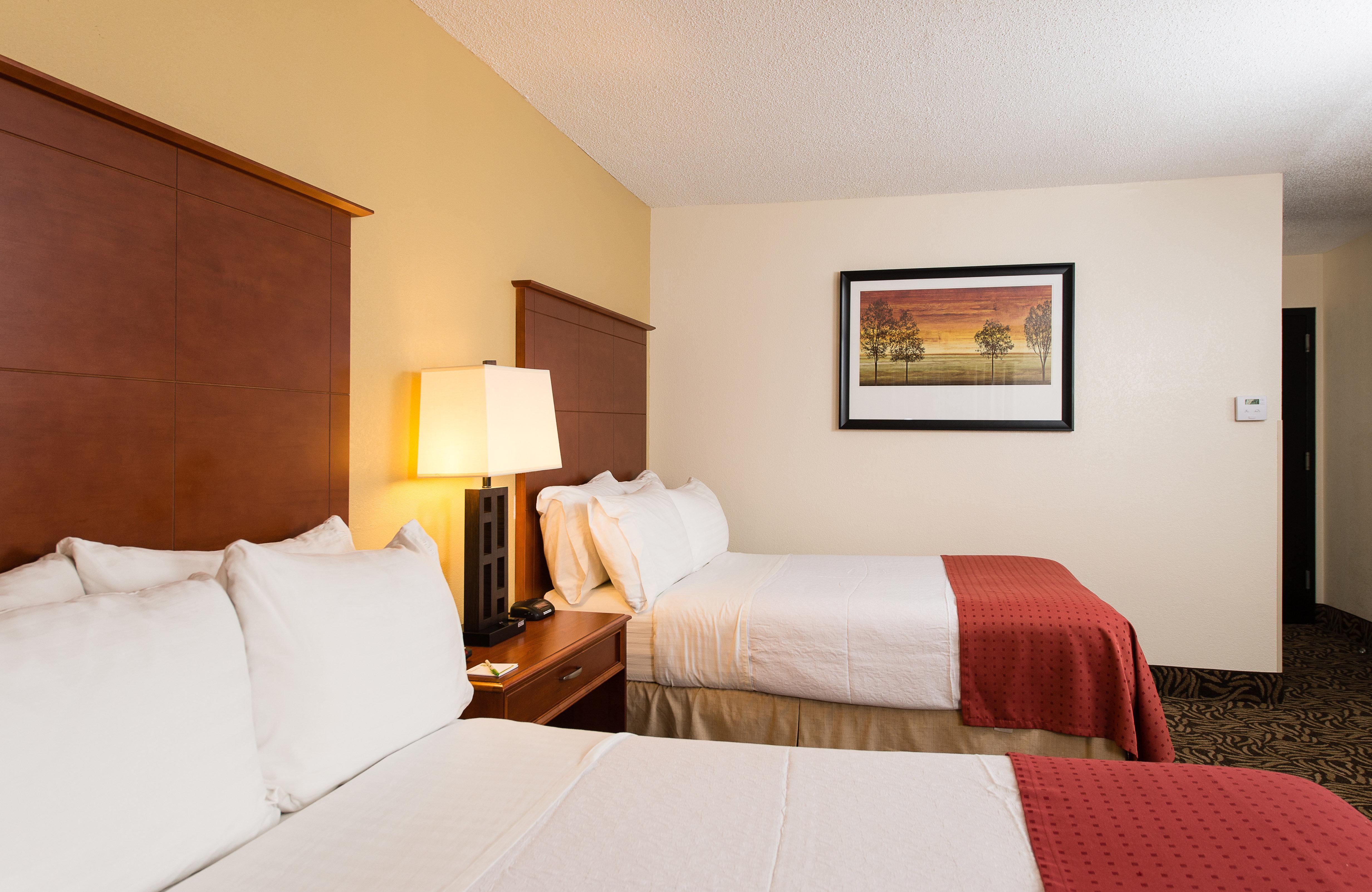 Отель Doubletree By Hilton Wilmington, Nc Экстерьер фото