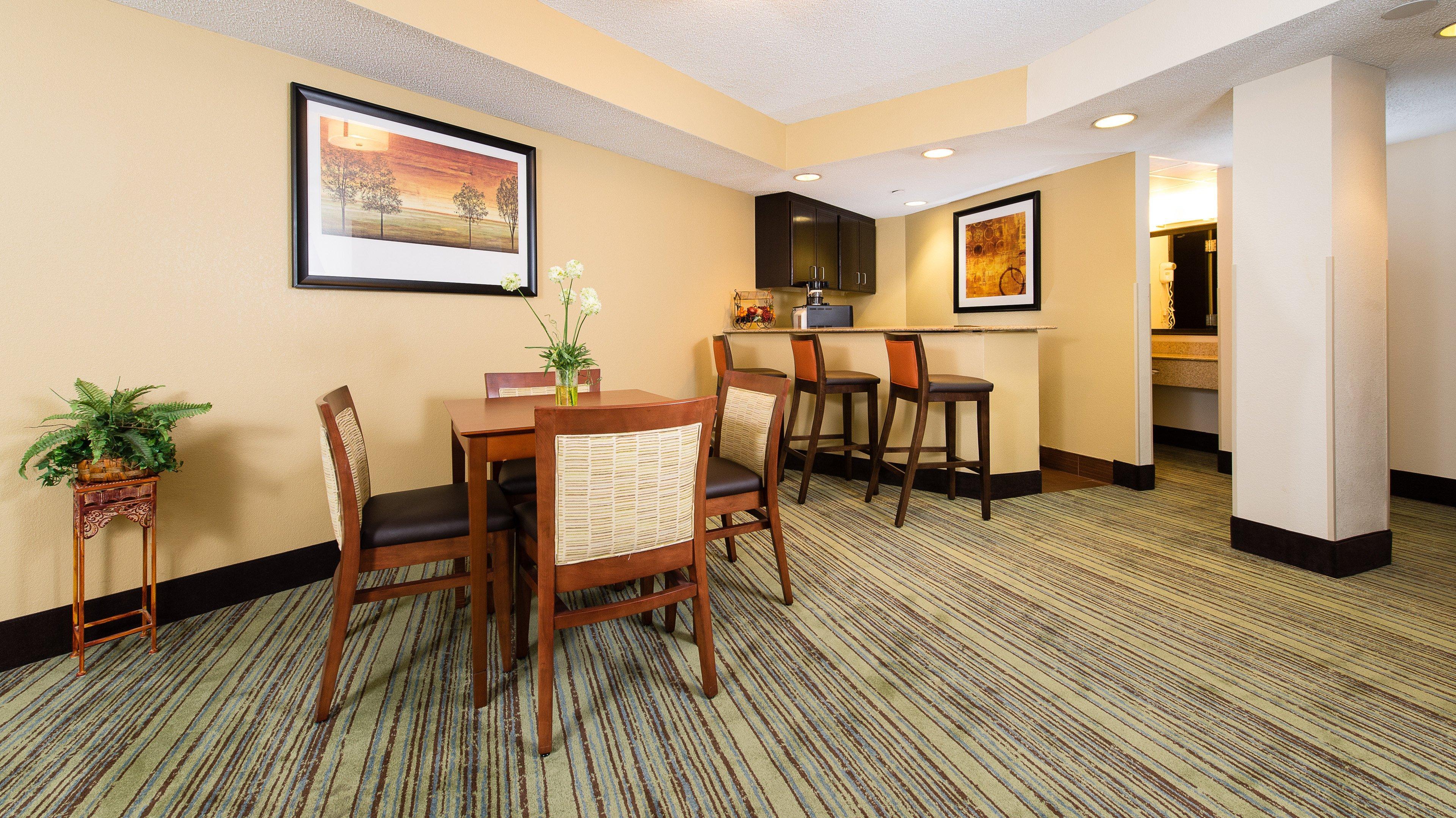 Отель Doubletree By Hilton Wilmington, Nc Экстерьер фото
