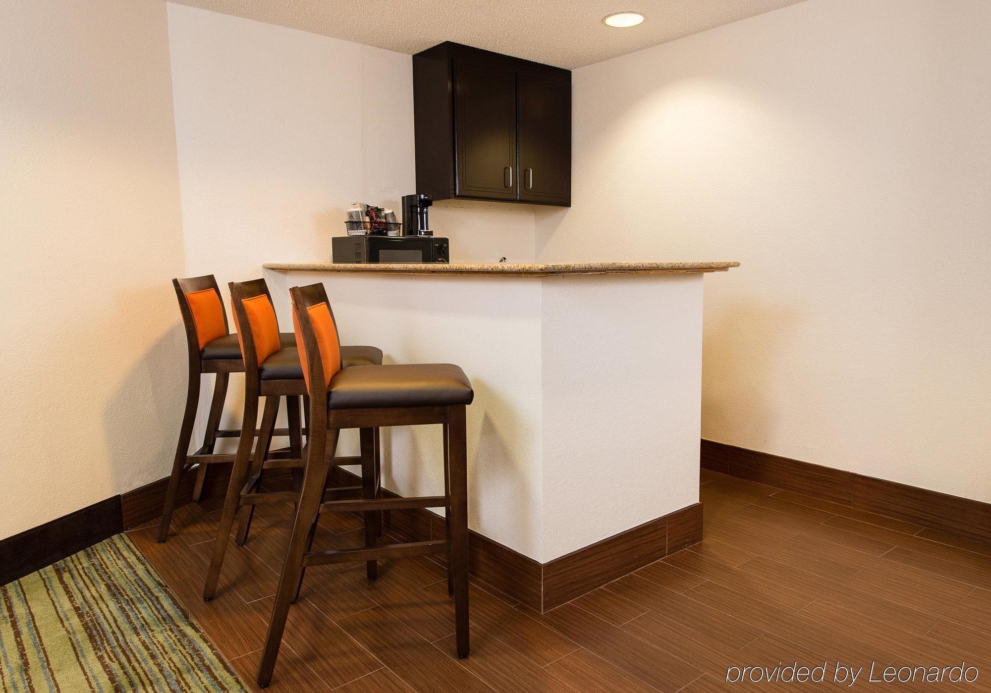 Отель Doubletree By Hilton Wilmington, Nc Экстерьер фото